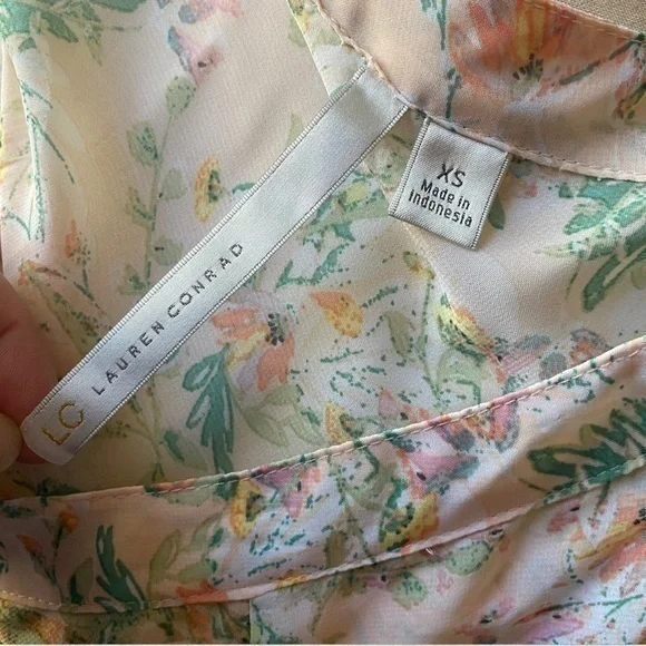 LC Lauren Conrad button up blouse - Picture 7 of 9